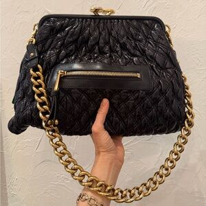 Marc Jacobs Black kisslock Quilted Shoulder Bag with Gold Chain Strap